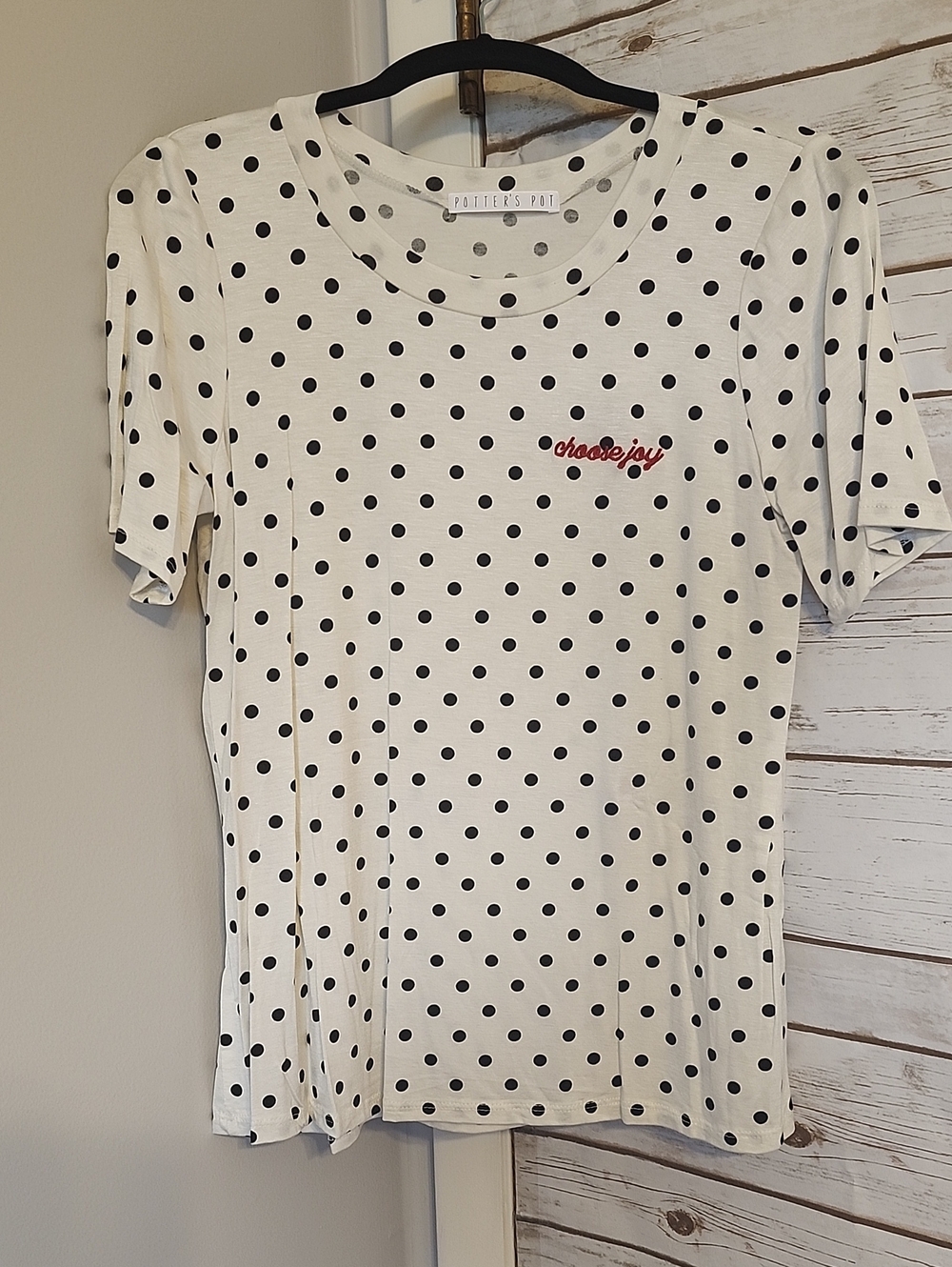 Potter's Pot Creamy White Polka Dot Tee with Red 'choose joy' Embroidery - NEW